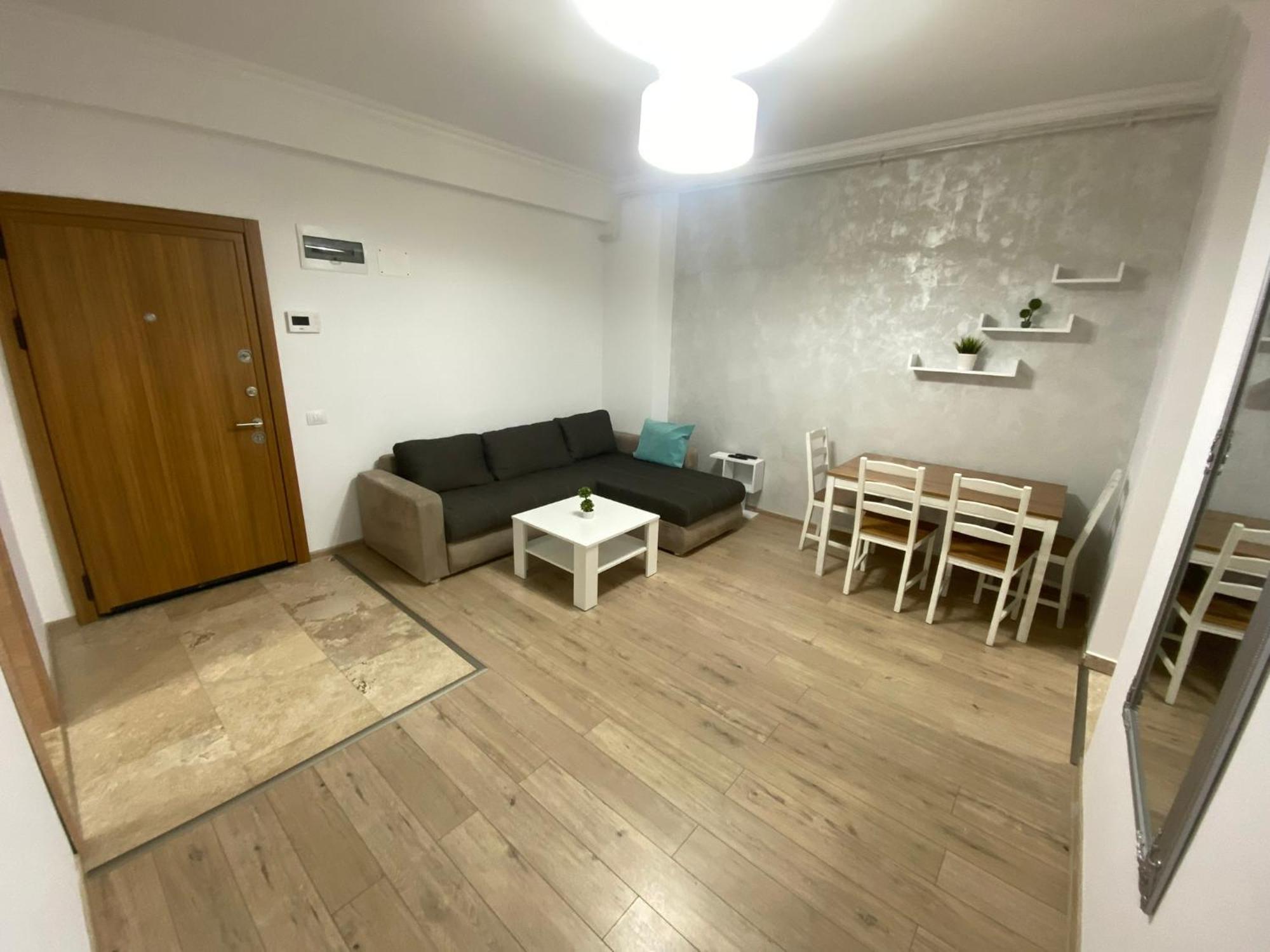 Solid Apartment Mamaia